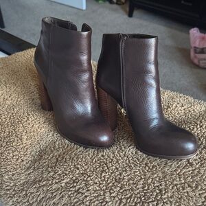 VINCE Camuto Brown Leather Ankle Booties Size 5